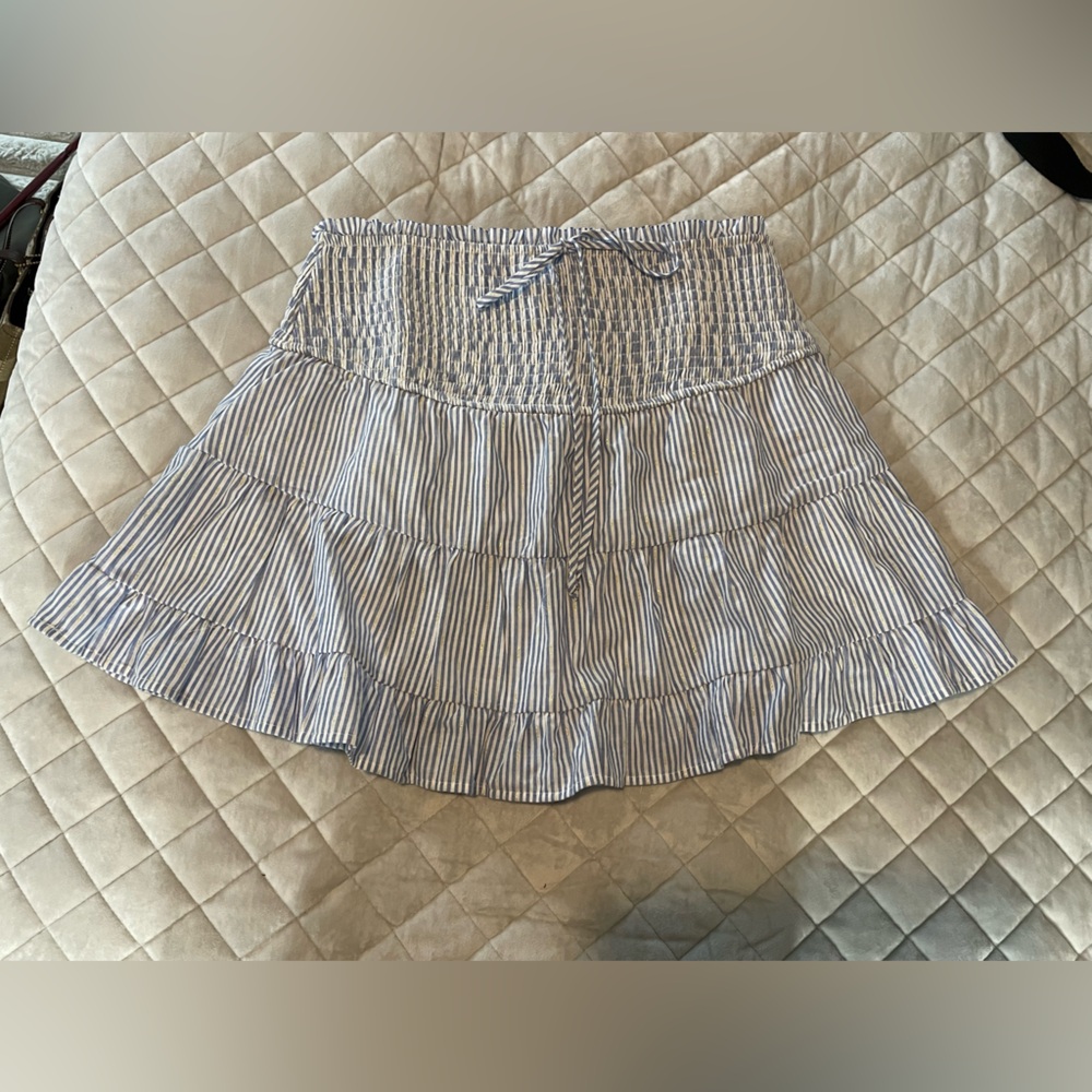 Francesca’s Blue & White Striped Tiered Skirt | Size L | NWOT